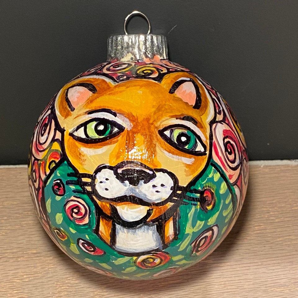 Kitty with Wreath, 2021 Acrylic on ornament 4” diameter $35